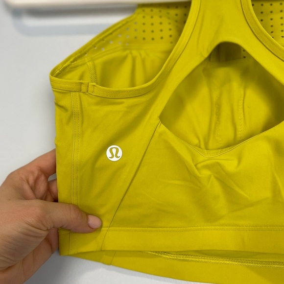 Lululemon Unleash Strength Bra Medium Support, B/C Cup Yellow Serpentine 4 Gym - Picture 8 of 9